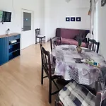 Cozy In With Wifi *